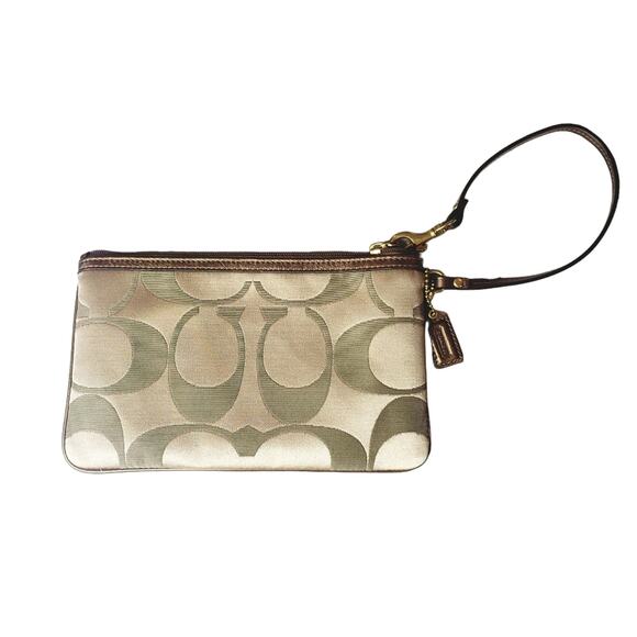 Coach Logo Wristlet Card Case Wallet | Leather Flower Charm | Boho Chic - Picture 3 of 4